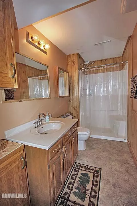 1760 W Apache Trl, Freeport, IL 61032 photo 25