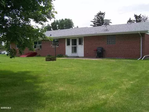 235 Parker Ct, Lanark, IL 61046 photo 9