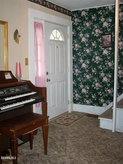 128 W Locust St, Lanark, IL 61046 photo 8
