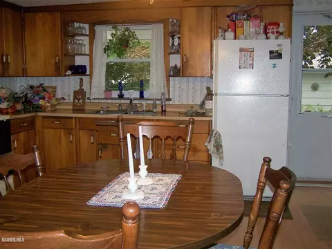 128 W Locust St, Lanark, IL 61046 photo 3