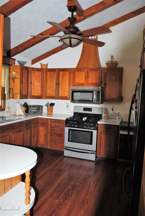 317 Marion Ave, Chadwick, IL 61014 photo 7