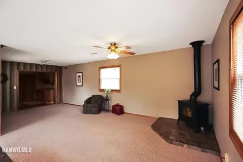 1821 N Ridge Dr, Freeport, IL 61032 photo 14