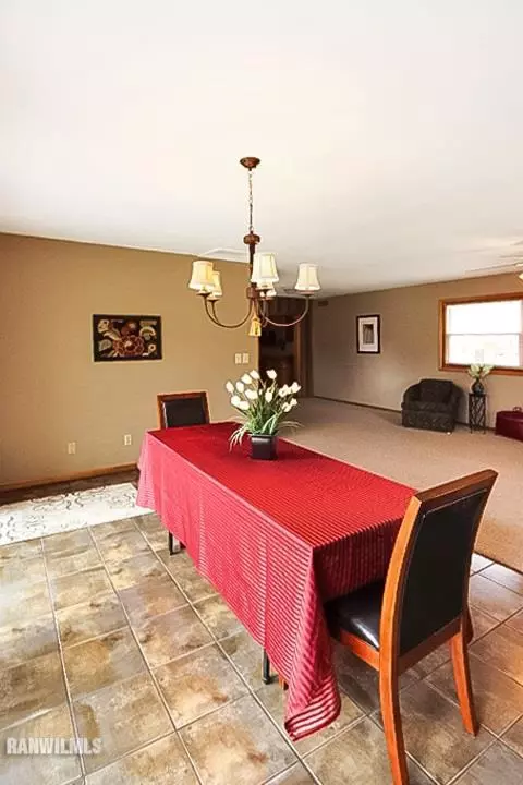 1821 N Ridge Dr, Freeport, IL 61032 photo 15