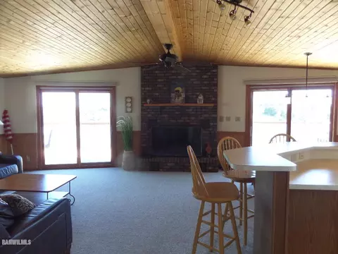 17-45 Lake View Dr, Lanark, IL 61046 photo 9