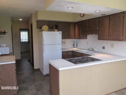 809 S Bolton Rd, Freeport, IL 61032 photo 7