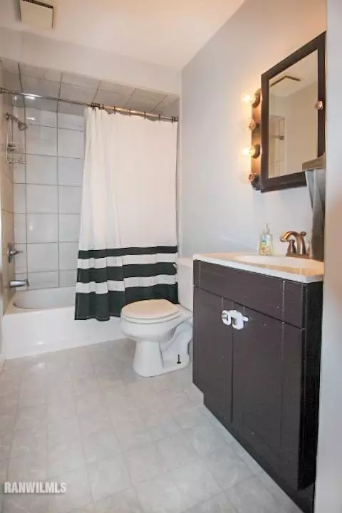 908 S 17th Ave, Freeport, IL 61032 photo 11