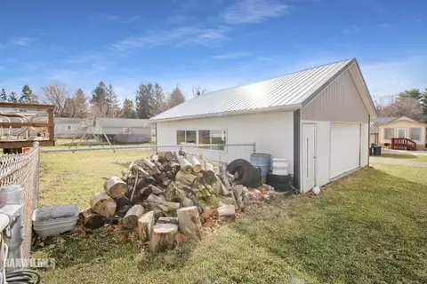 908 S 17th Ave, Freeport, IL 61032 photo 18