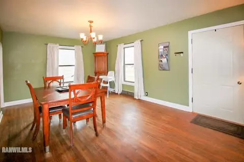 908 S 17th Ave, Freeport, IL 61032 photo 6