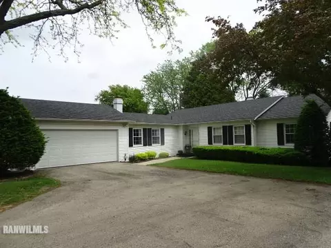 1211 Sullivan Dr, Freeport, IL 61032 photo 1
