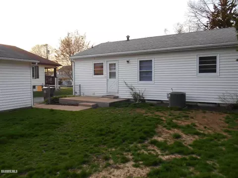 25 W Coates, Freeport, IL 61032 photo 15