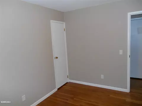 25 W Coates, Freeport, IL 61032 photo 8