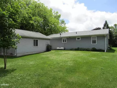 24953 Locust Rd, Lanark, IL 61046 photo 4