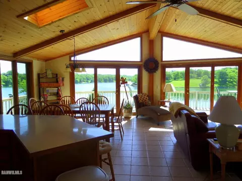 5-214 Heathcliff, Lanark, IL 61046 photo 2
