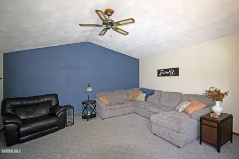 2114 Cimarron Dr, Freeport, IL 61032 photo 5