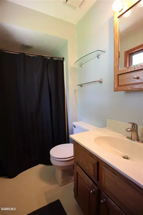 2114 Cimarron Dr, Freeport, IL 61032 photo 14