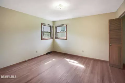 2001 W Laurel St, Freeport, IL 61032 photo 14