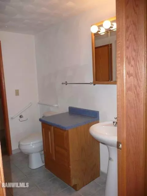 2433 Sunset Dr, Freeport, IL 61032 photo 12