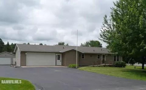2433 Sunset Dr, Freeport, IL 61032 photo 1