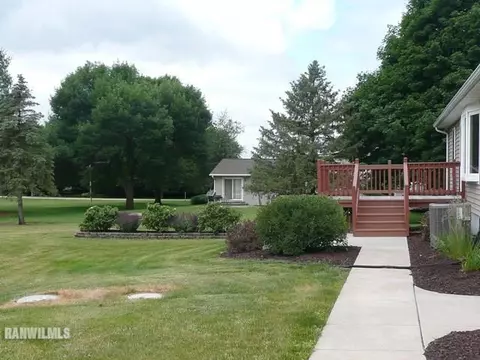 2433 Sunset Dr, Freeport, IL 61032 photo 23