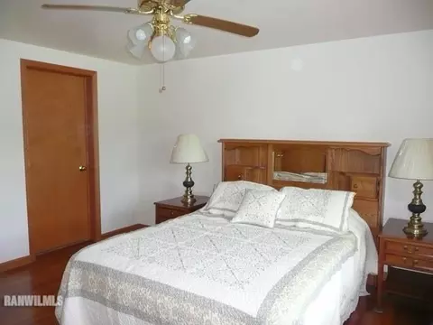 2433 Sunset Dr, Freeport, IL 61032 photo 11