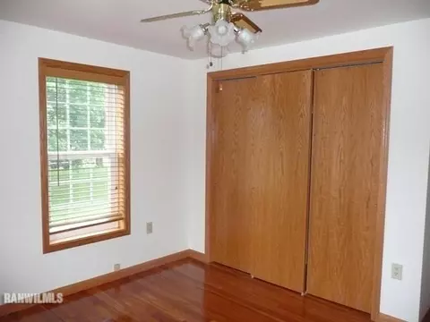 2433 Sunset Dr, Freeport, IL 61032 photo 14