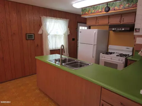 121 W Dame Ave, Lanark, IL 61046 photo 7