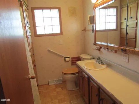 121 W Dame Ave, Lanark, IL 61046 photo 17