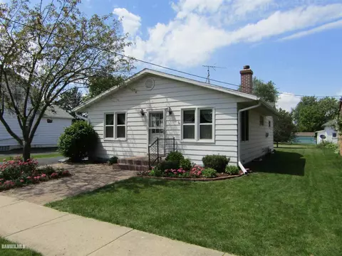 121 W Dame Ave, Lanark, IL 61046 photo 3