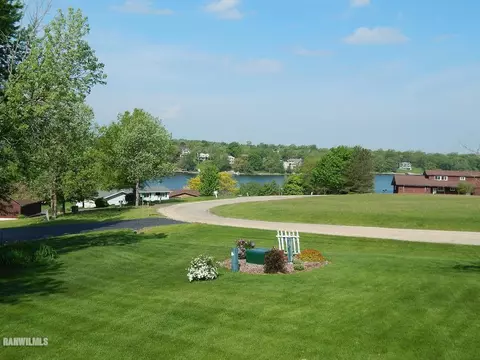 4-27 28 Grandview Dr, Lanark, IL 61046 photo 2
