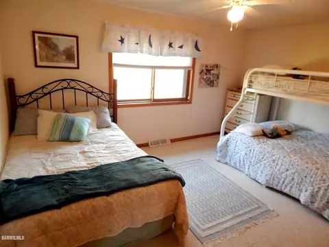 4-27 28 Grandview Dr, Lanark, IL 61046 photo 15