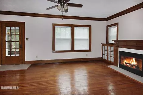515 E Jefferson St, Freeport, IL 61032 photo 9