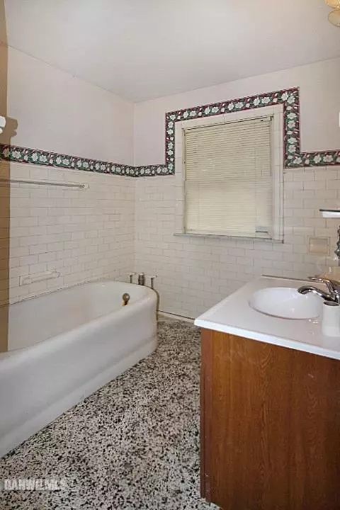 515 E Jefferson St, Freeport, IL 61032 photo 18