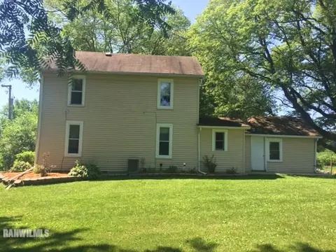 9422 Adeline Rd, Leaf River, IL 61047 photo 5