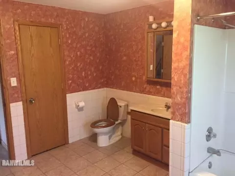 9422 Adeline Rd, Leaf River, IL 61047 photo 11