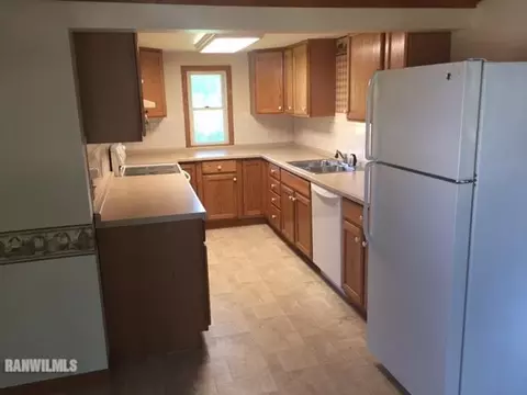 9422 Adeline Rd, Leaf River, IL 61047 photo 18