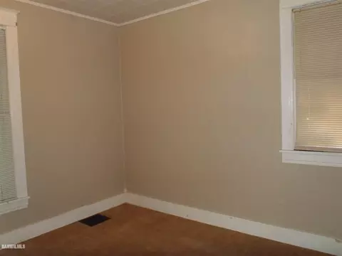 1404 S Oak Ave, Freeport, IL 61032 photo 11