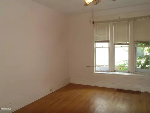 1404 S Oak Ave, Freeport, IL 61032 photo 8