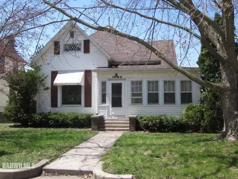 1404 S Oak Ave, Freeport, IL 61032 photo 1