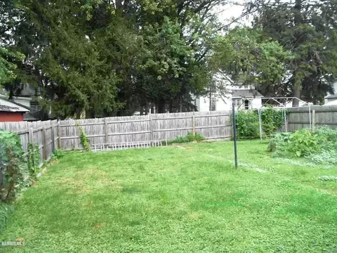 815 S 14th Ave, Freeport, IL 61032 photo 3