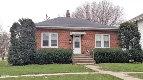728 E Locust St, Lanark, IL 61046 photo 1