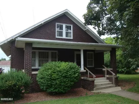 934 W Douglas, Freeport, IL 61032 photo 1