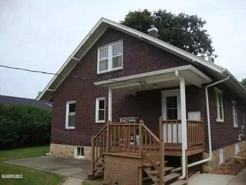 934 W Douglas, Freeport, IL 61032 photo 3
