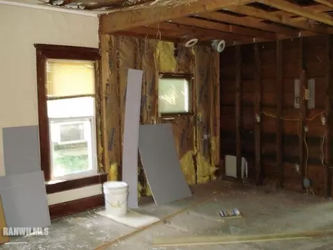 521 Empire St, Freeport, IL 61032 photo 3