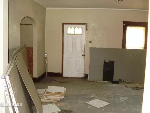 521 Empire St, Freeport, IL 61032 photo 5