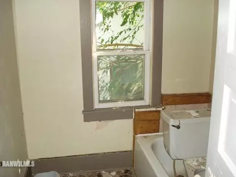 521 Empire St, Freeport, IL 61032 photo 14