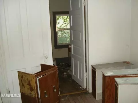 521 Empire St, Freeport, IL 61032 photo 13