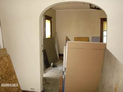 521 Empire St, Freeport, IL 61032 photo 8