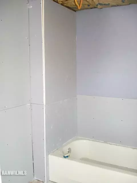 521 Empire St, Freeport, IL 61032 photo 11