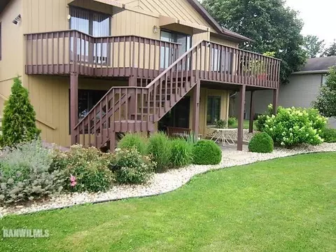 1563 Chadbourne Dr, Davis, IL 61019 photo 2