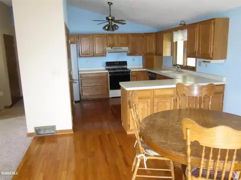 1563 Chadbourne Dr, Davis, IL 61019 photo 17